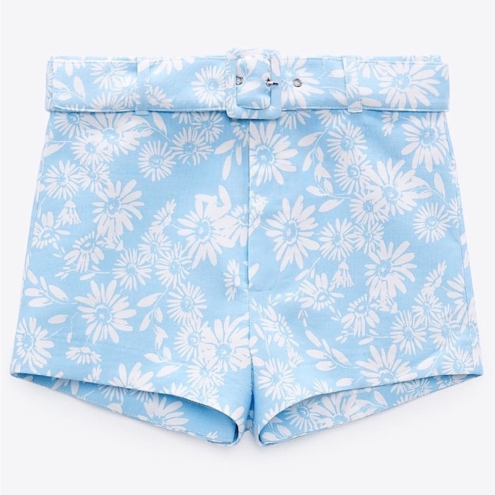 ZARA SHORTS SMALL with belt and zipper, so cute!!! Never worn